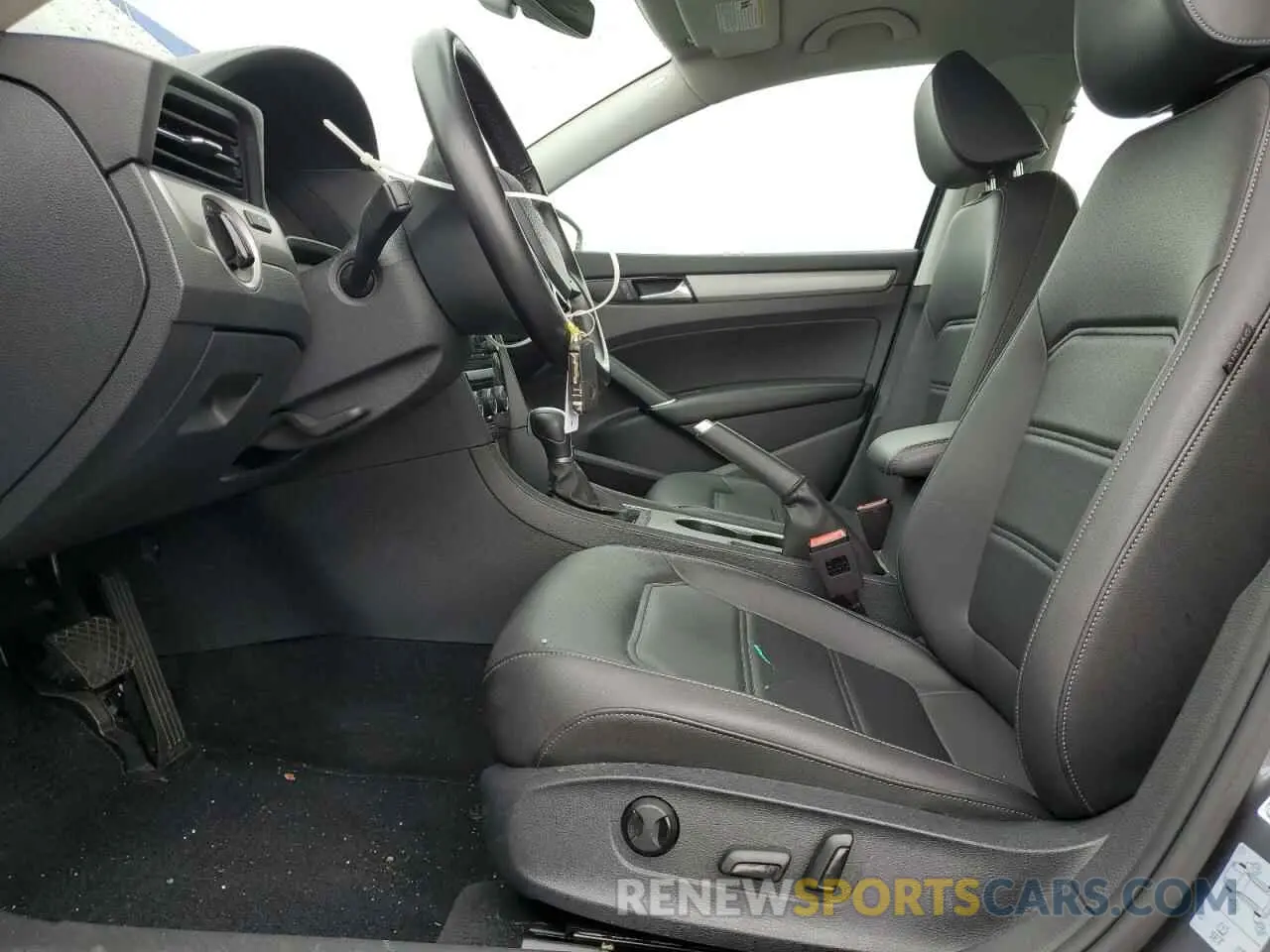 7 Photograph of a damaged car 1VWSA7A3XLC025589 VOLKSWAGEN PASSAT 2020