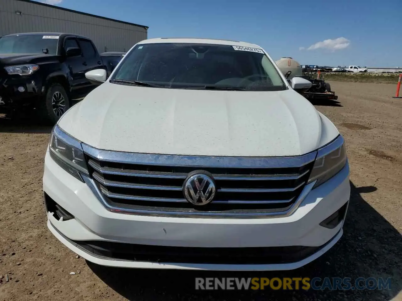 5 Photograph of a damaged car 1VWUA7A39LC008095 VOLKSWAGEN PASSAT 2020