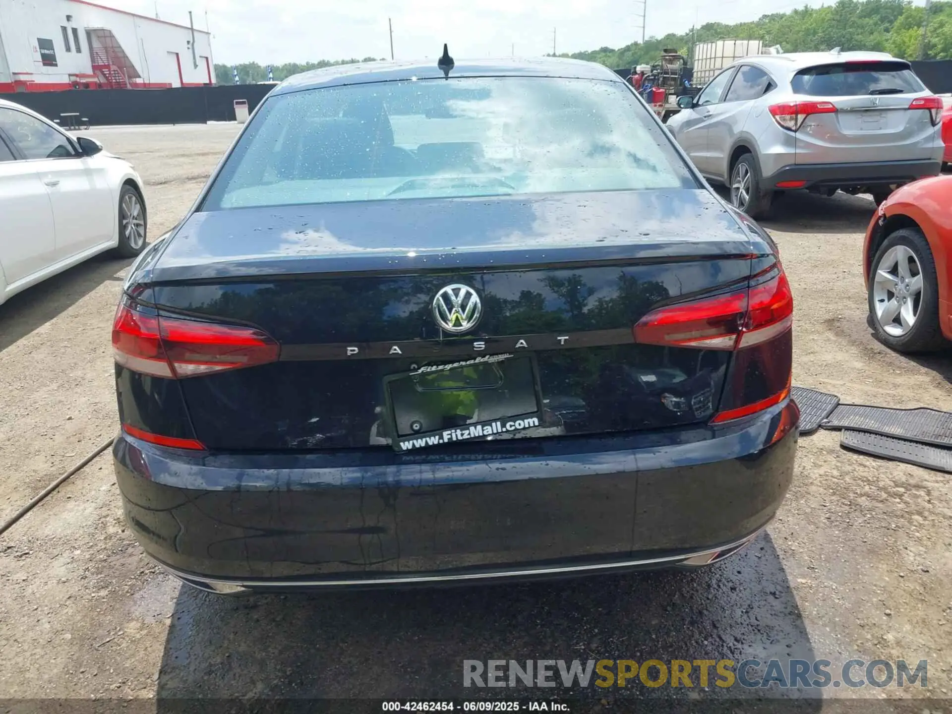 16 Photograph of a damaged car 1VWWA7A35LC002769 VOLKSWAGEN PASSAT 2020