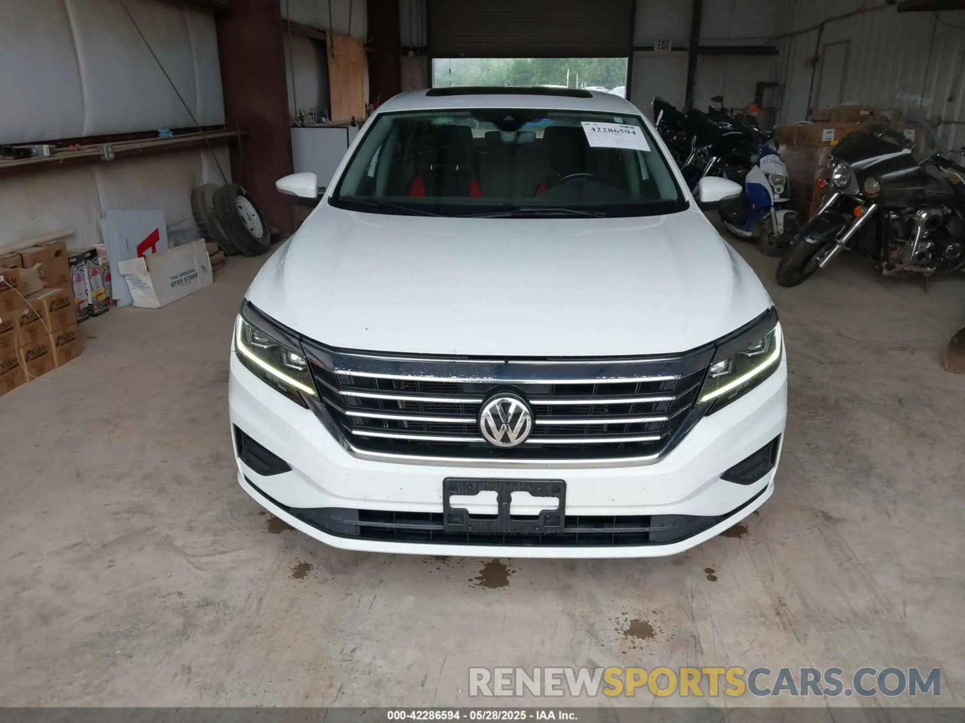 12 Photograph of a damaged car 1VWWA7A35LC004103 VOLKSWAGEN PASSAT 2020