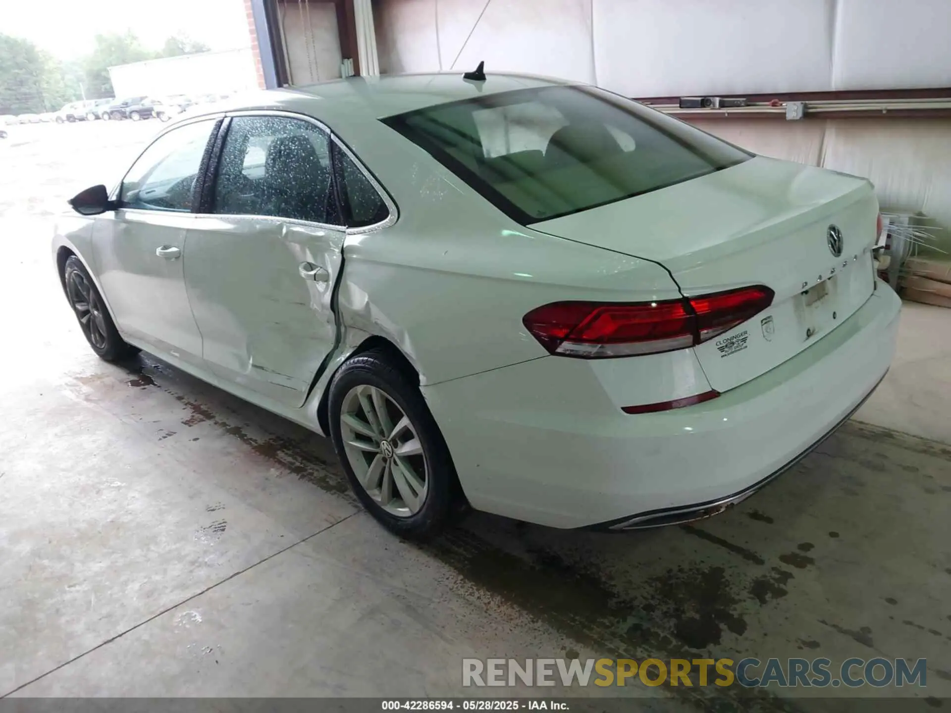 3 Photograph of a damaged car 1VWWA7A35LC004103 VOLKSWAGEN PASSAT 2020