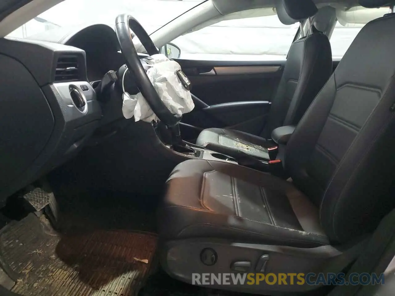 7 Photograph of a damaged car 1VWWA7A37LC005706 VOLKSWAGEN PASSAT 2020