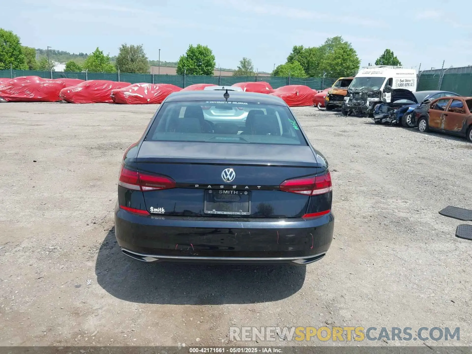 17 Photograph of a damaged car 1VWAA7A33MC005648 VOLKSWAGEN PASSAT 2021