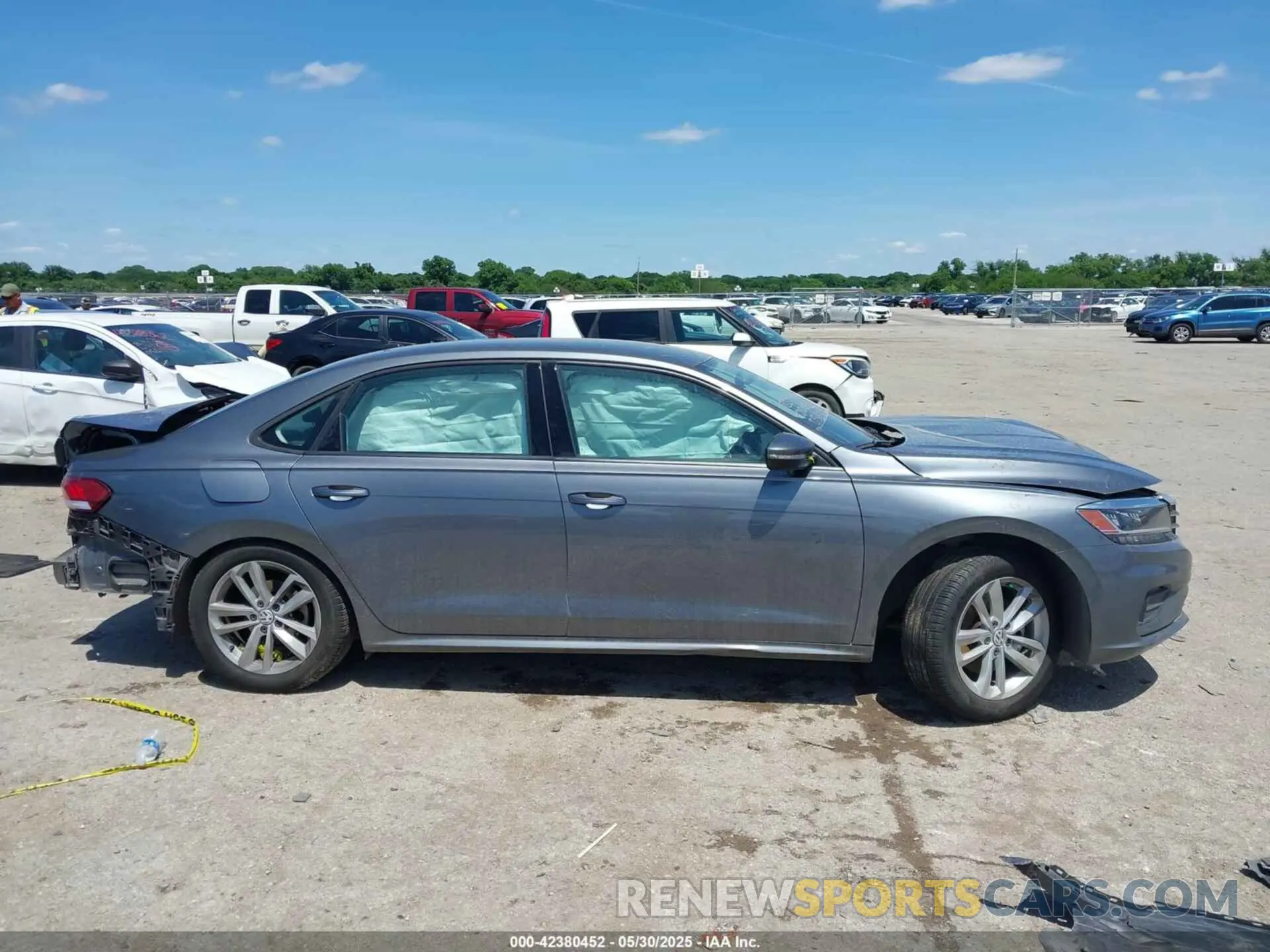 12 Photograph of a damaged car 1VWAA7A36MC000511 VOLKSWAGEN PASSAT 2021