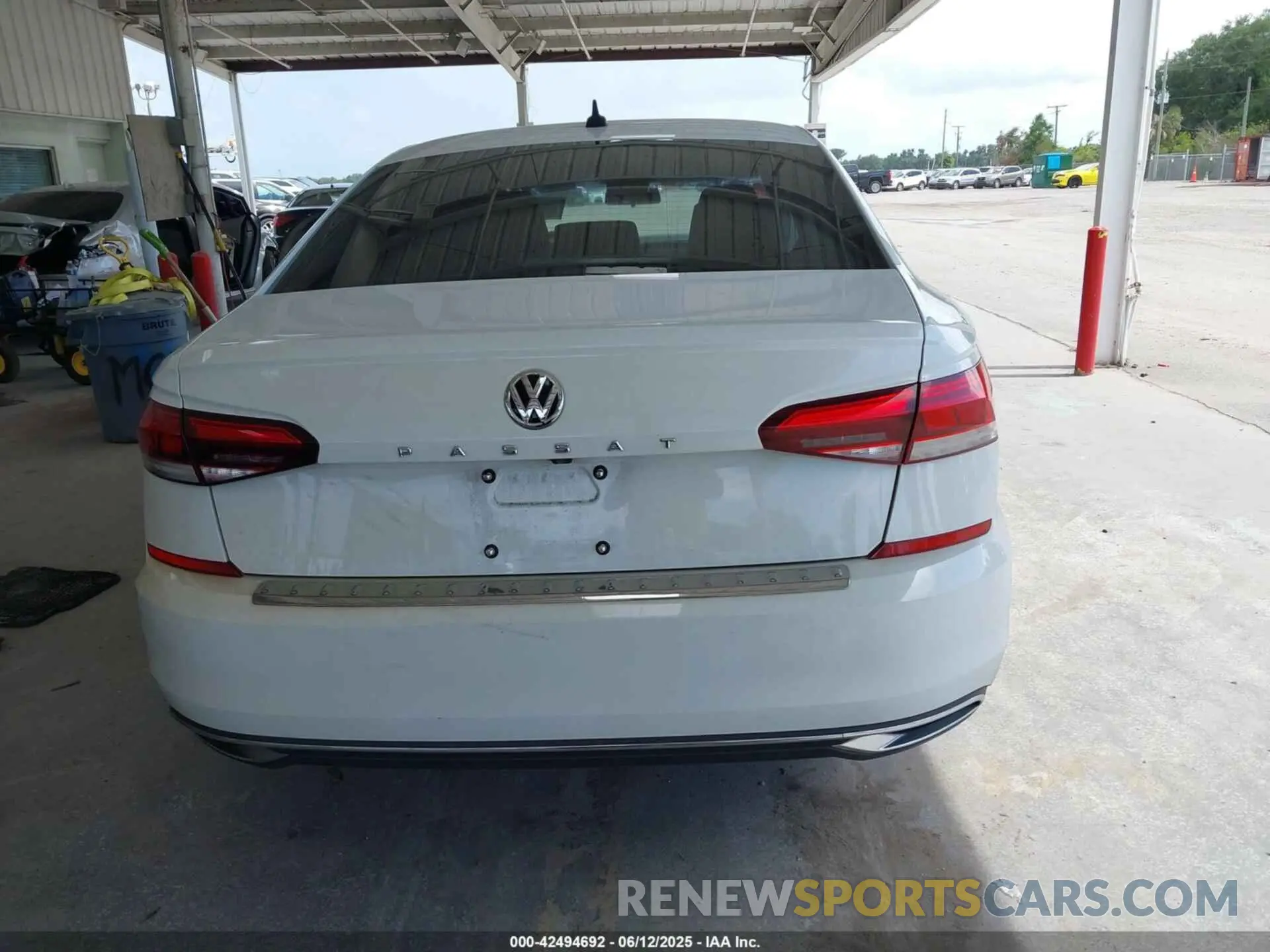 16 Photograph of a damaged car 1VWAA7A39MC015312 VOLKSWAGEN PASSAT 2021
