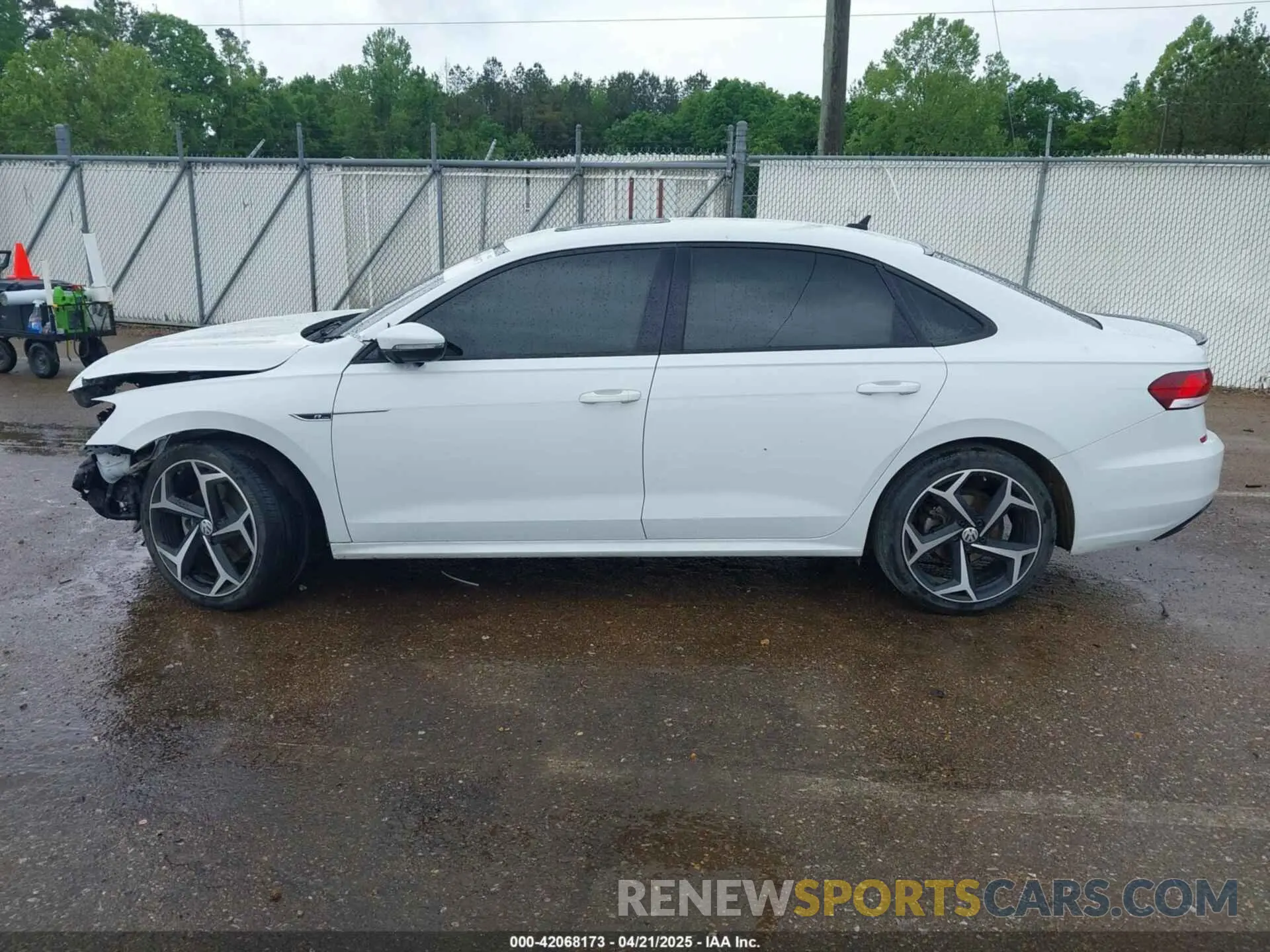 15 Photograph of a damaged car 1VWMA7A36MC014597 VOLKSWAGEN PASSAT 2021