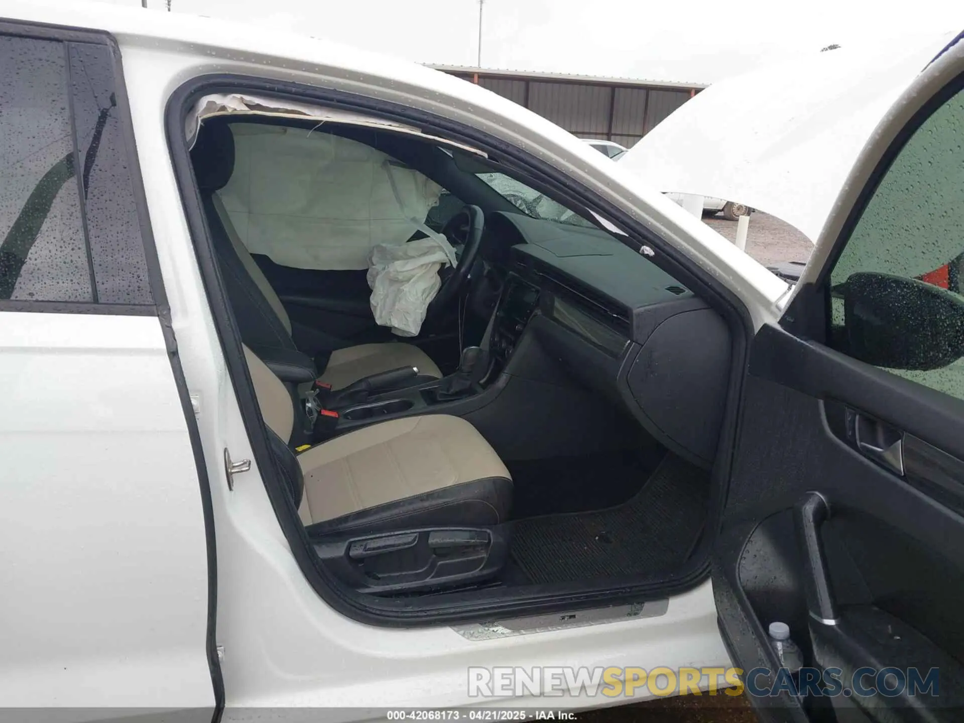 5 Photograph of a damaged car 1VWMA7A36MC014597 VOLKSWAGEN PASSAT 2021