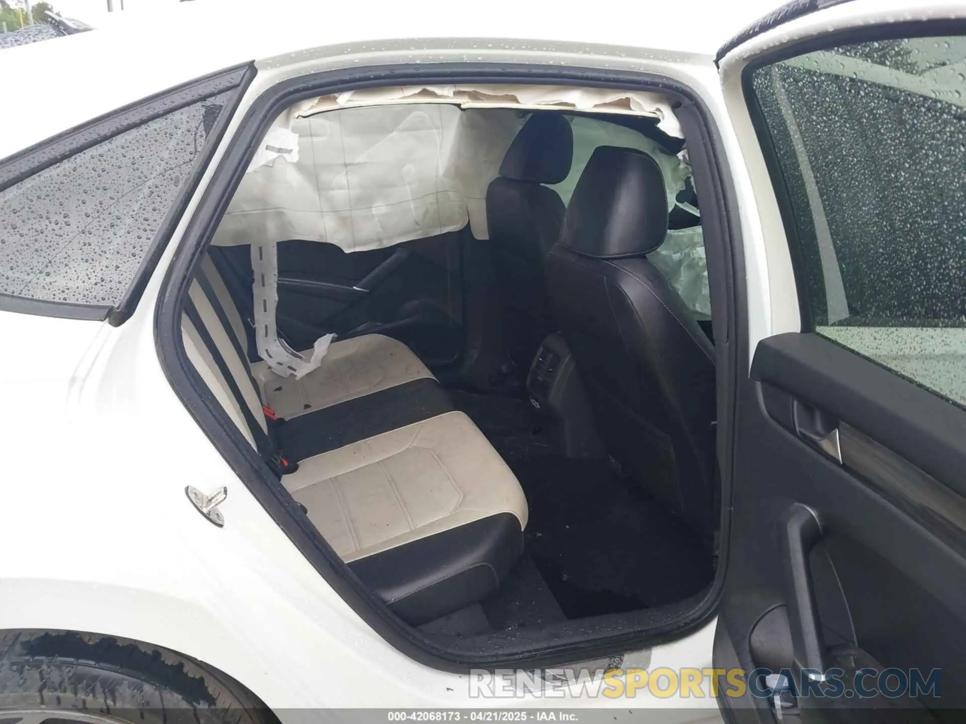 8 Photograph of a damaged car 1VWMA7A36MC014597 VOLKSWAGEN PASSAT 2021