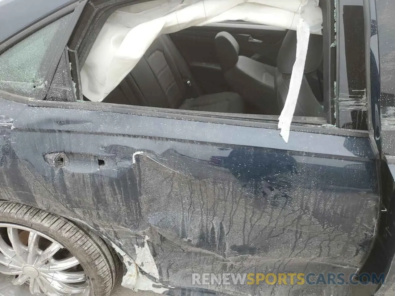 10 Photograph of a damaged car 1VWMA7A37MC007058 VOLKSWAGEN PASSAT 2021