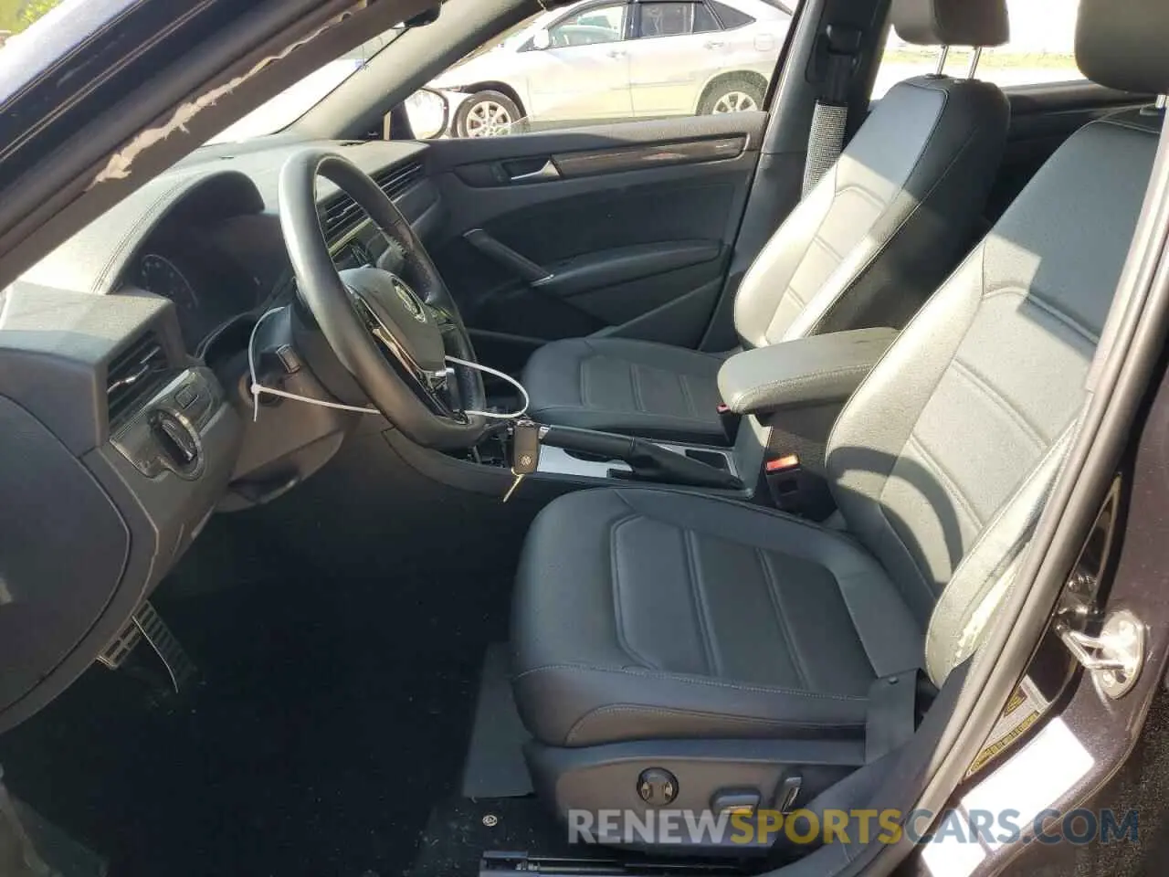 7 Photograph of a damaged car 1VWMA7A3XMC014697 VOLKSWAGEN PASSAT 2021