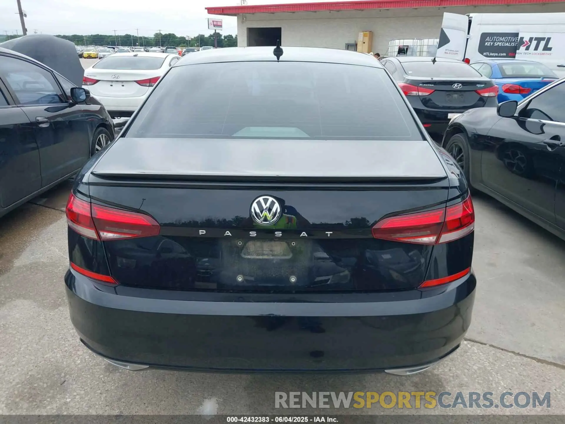 15 Photograph of a damaged car 1VWMA7A3XMC017177 VOLKSWAGEN PASSAT 2021