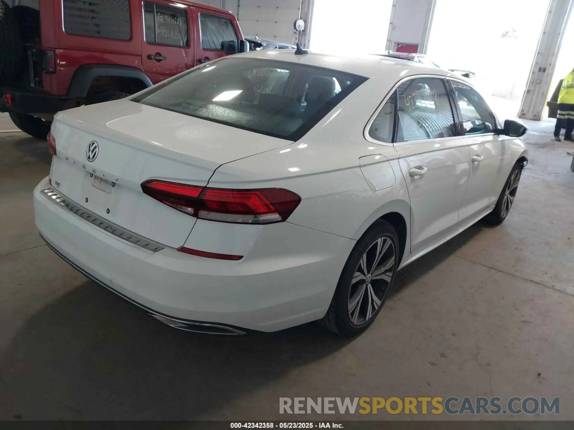 4 Photograph of a damaged car 1VWSA7A30MC014179 VOLKSWAGEN PASSAT 2021