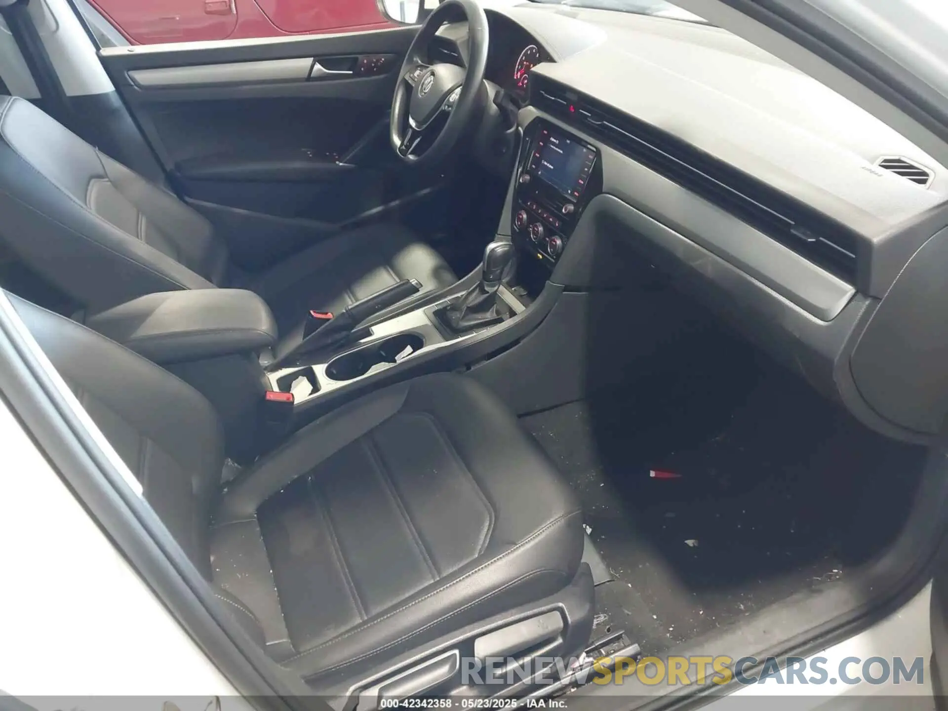 5 Photograph of a damaged car 1VWSA7A30MC014179 VOLKSWAGEN PASSAT 2021