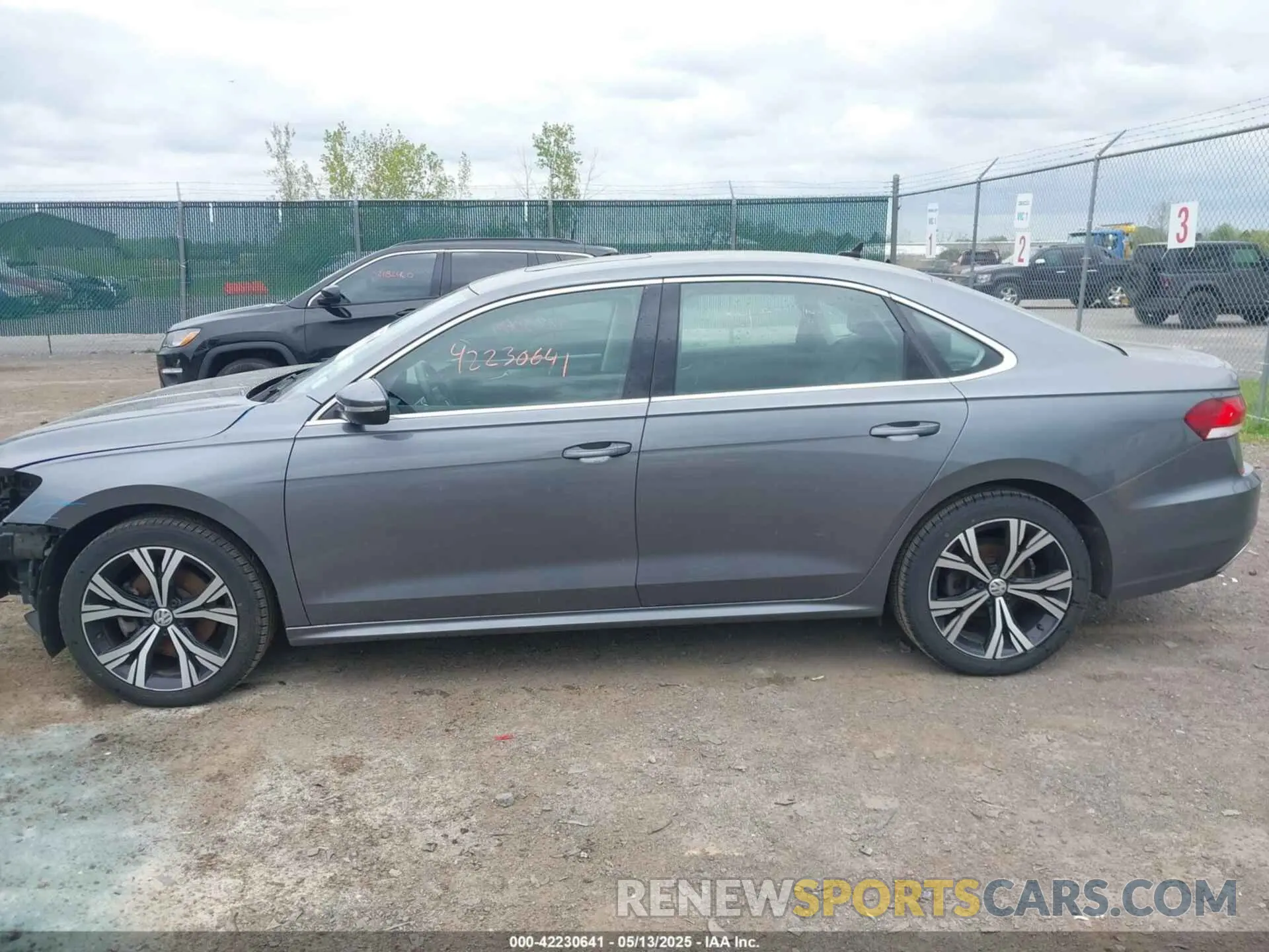 14 Photograph of a damaged car 1VWSA7A31MC014191 VOLKSWAGEN PASSAT 2021