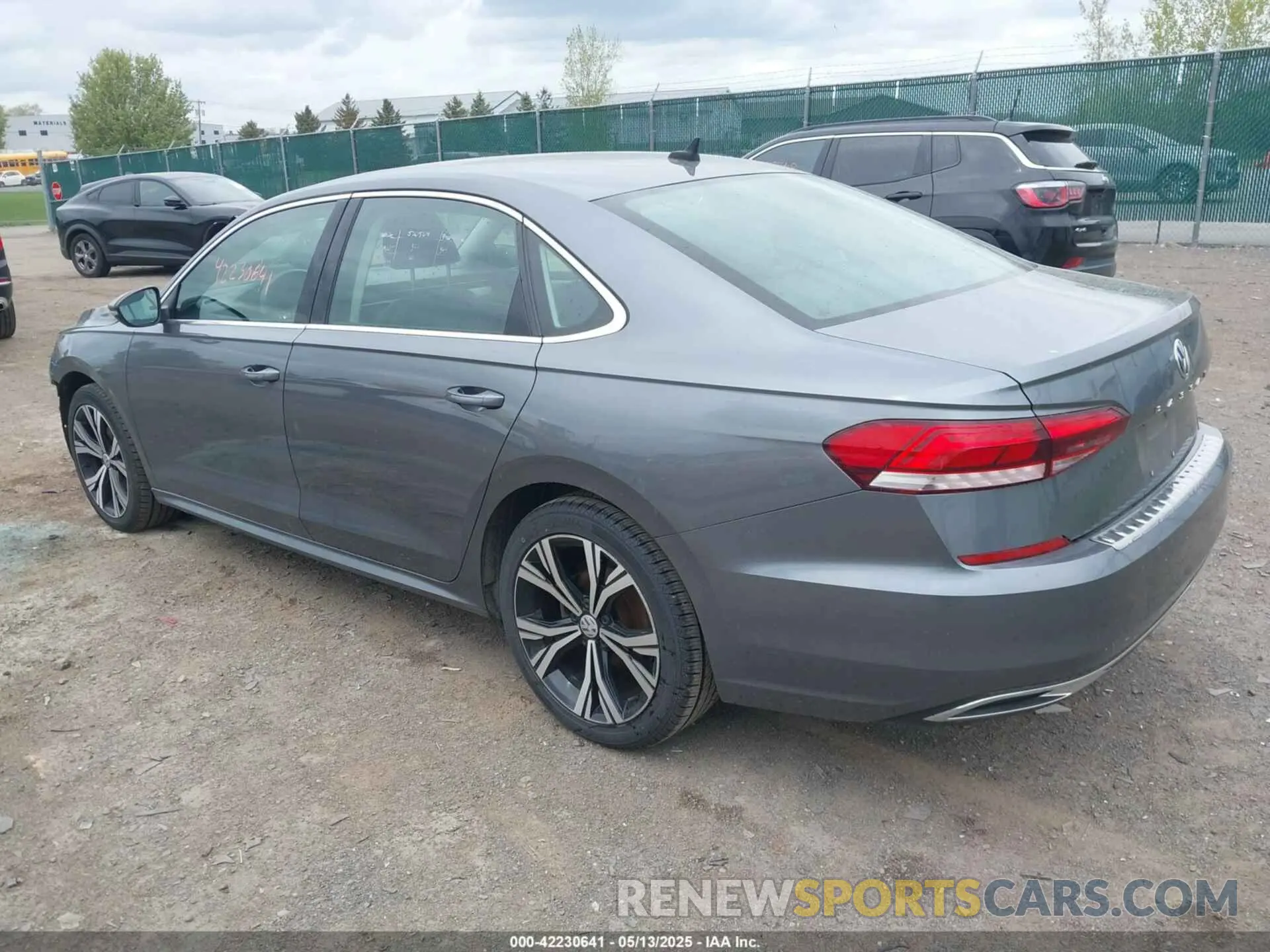 3 Photograph of a damaged car 1VWSA7A31MC014191 VOLKSWAGEN PASSAT 2021