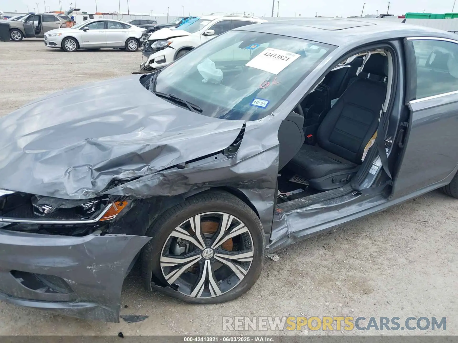 6 Photograph of a damaged car 1VWSA7A31MC017107 VOLKSWAGEN PASSAT 2021