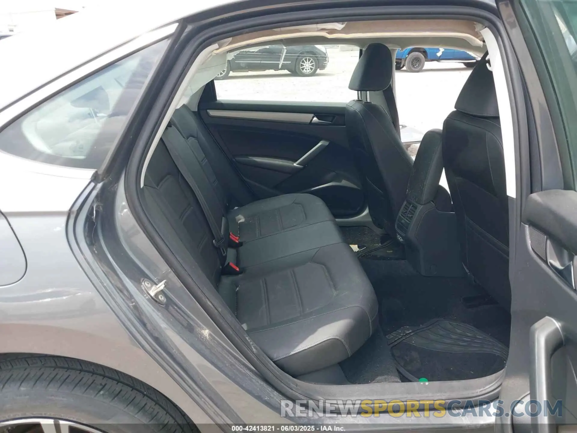 8 Photograph of a damaged car 1VWSA7A31MC017107 VOLKSWAGEN PASSAT 2021