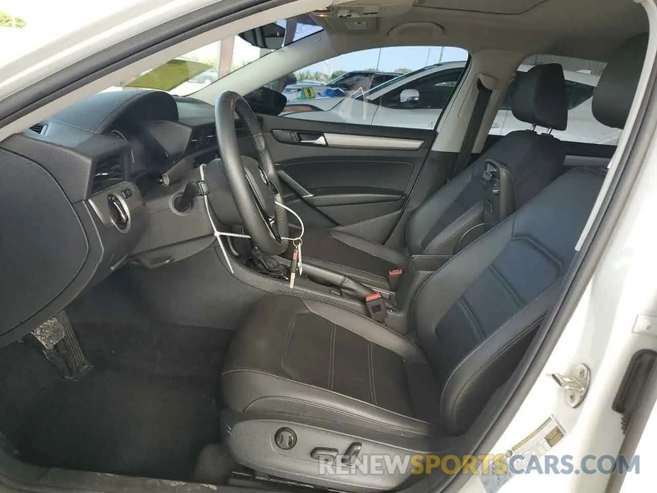 7 Photograph of a damaged car 1VWSA7A32MC003278 VOLKSWAGEN PASSAT 2021
