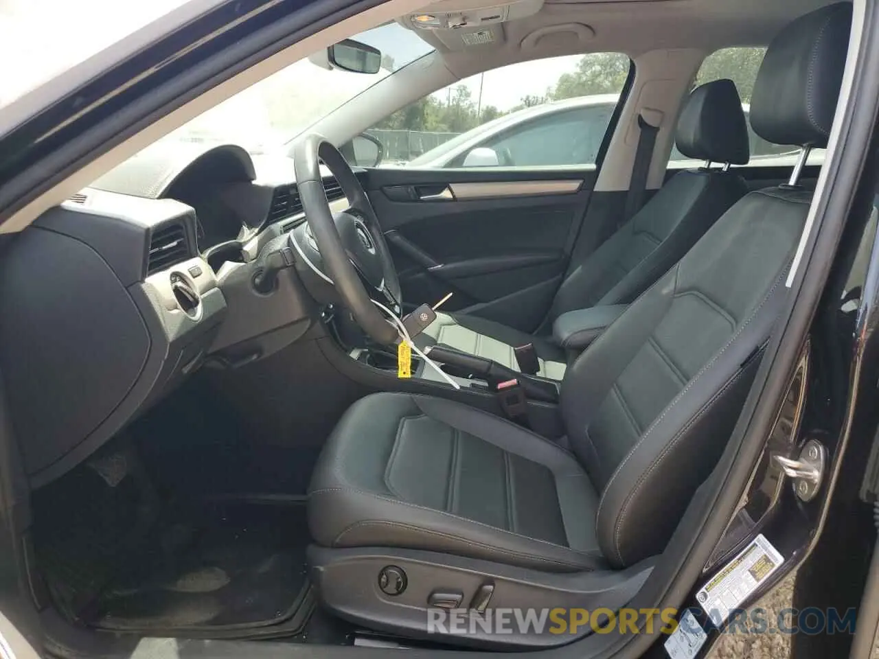 7 Photograph of a damaged car 1VWSA7A32MC004771 VOLKSWAGEN PASSAT 2021