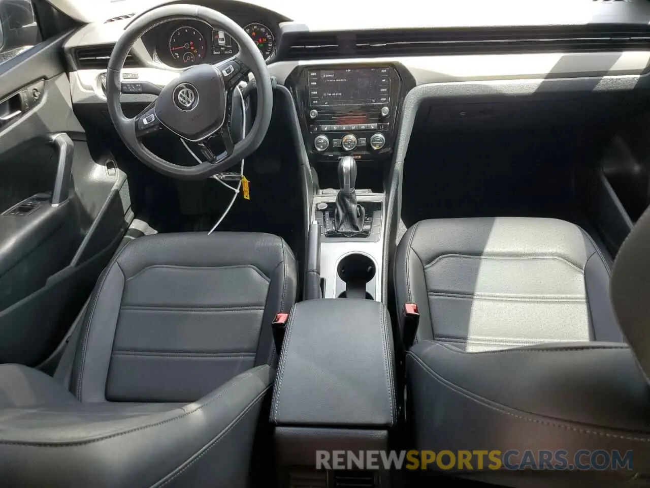 8 Photograph of a damaged car 1VWSA7A32MC004771 VOLKSWAGEN PASSAT 2021