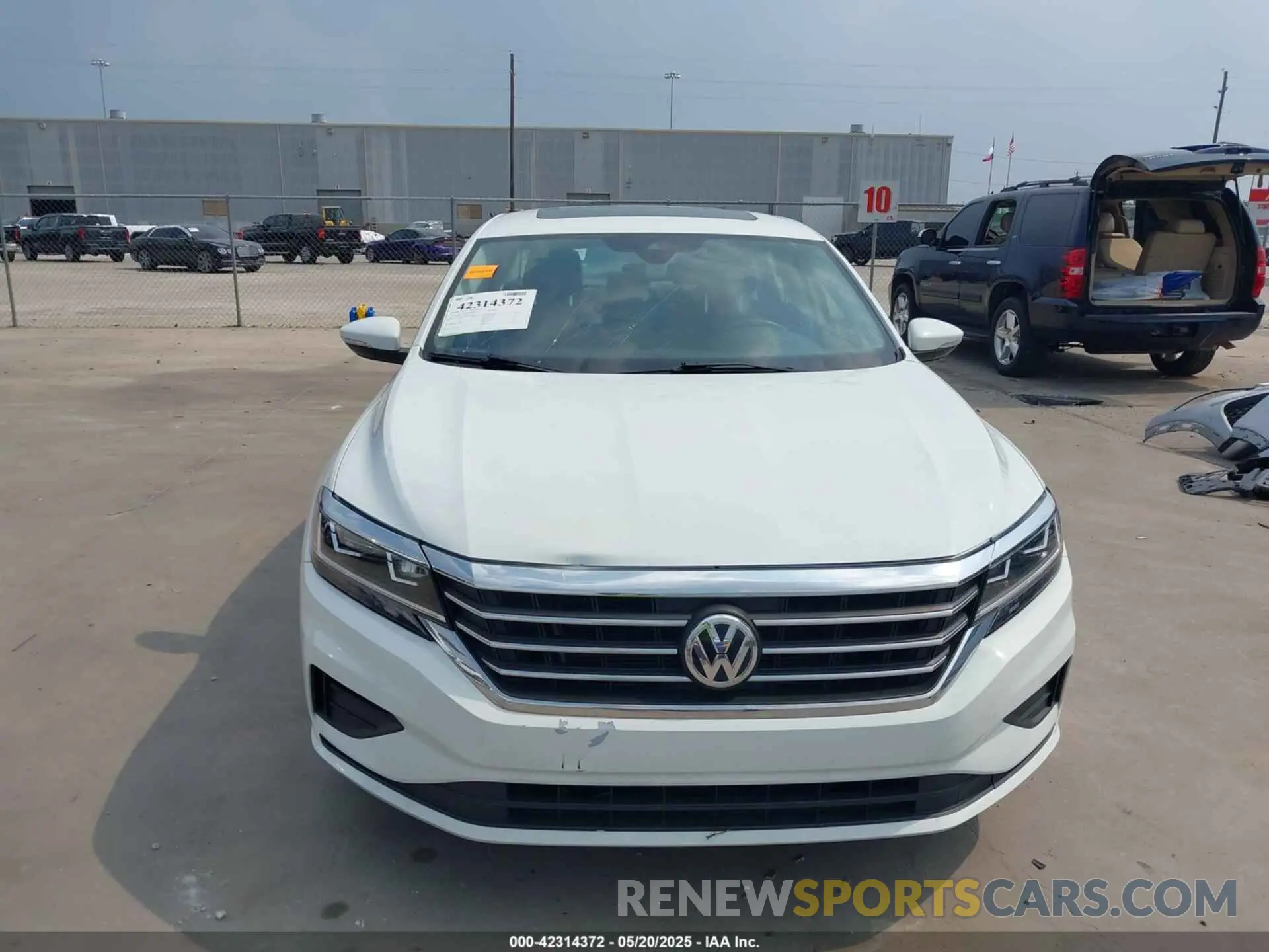 12 Photograph of a damaged car 1VWSA7A32MC014376 VOLKSWAGEN PASSAT 2021