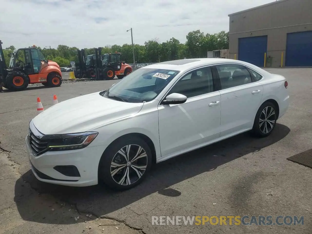 1 Photograph of a damaged car 1VWSA7A32MC016645 VOLKSWAGEN PASSAT 2021