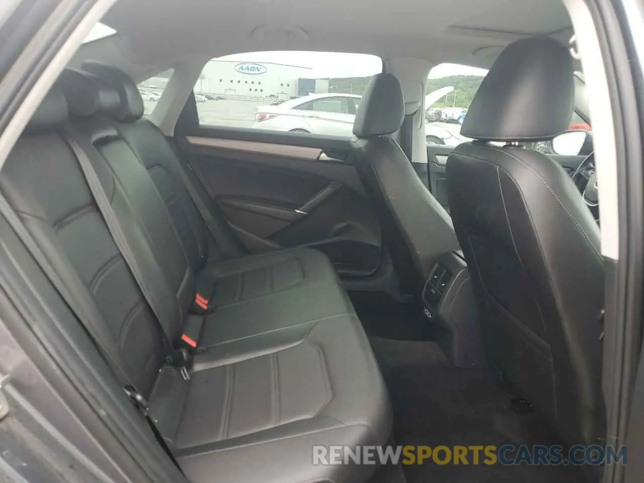 10 Photograph of a damaged car 1VWSA7A33MC002009 VOLKSWAGEN PASSAT 2021
