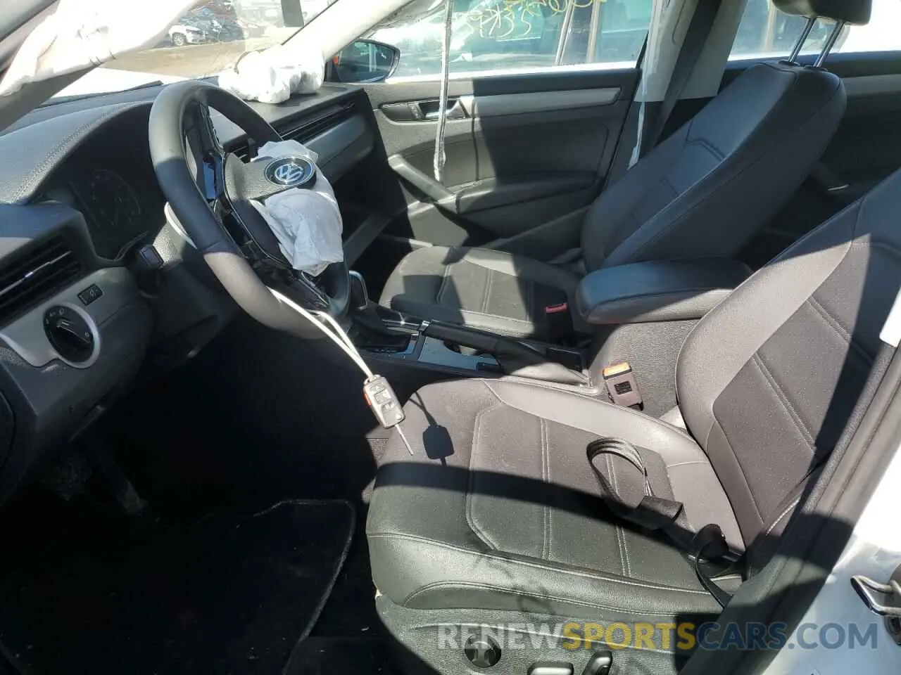 7 Photograph of a damaged car 1VWSA7A33MC002530 VOLKSWAGEN PASSAT 2021