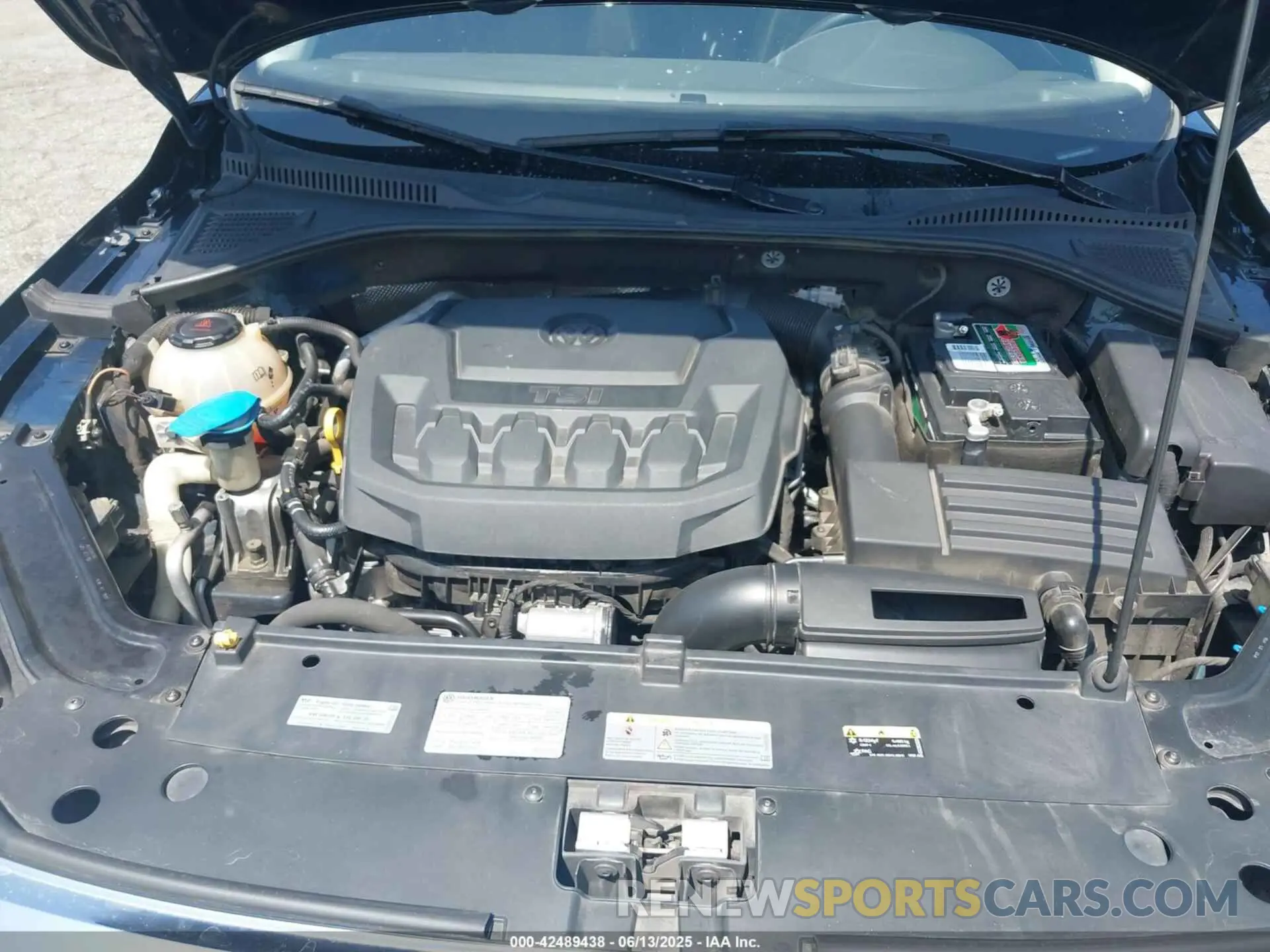 10 Photograph of a damaged car 1VWSA7A33MC007887 VOLKSWAGEN PASSAT 2021