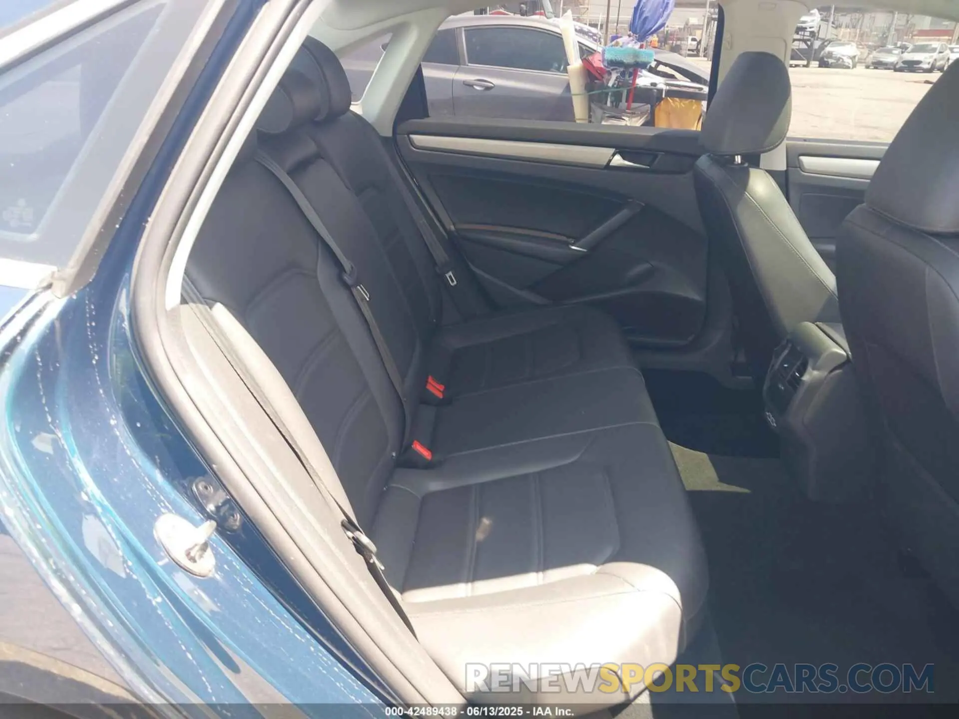8 Photograph of a damaged car 1VWSA7A33MC007887 VOLKSWAGEN PASSAT 2021