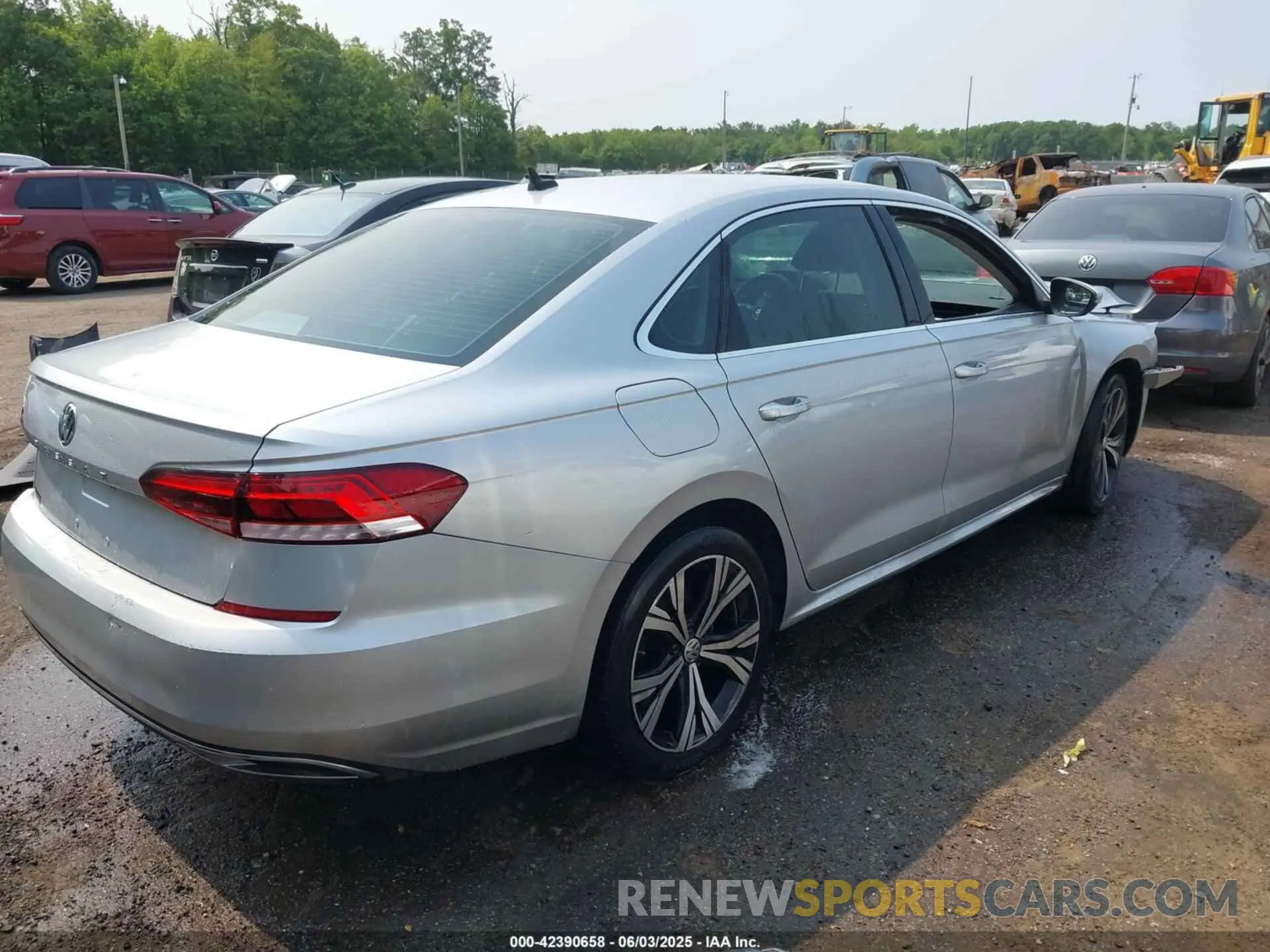 4 Photograph of a damaged car 1VWSA7A34MC000320 VOLKSWAGEN PASSAT 2021