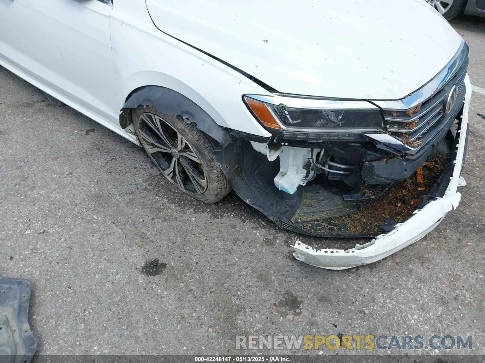 18 Photograph of a damaged car 1VWSA7A34MC000933 VOLKSWAGEN PASSAT 2021