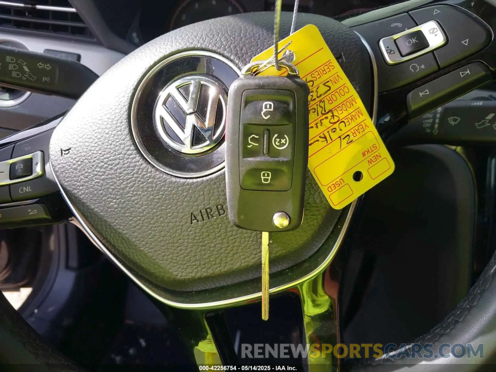 11 Photograph of a damaged car 1VWSA7A34MC005338 VOLKSWAGEN PASSAT 2021