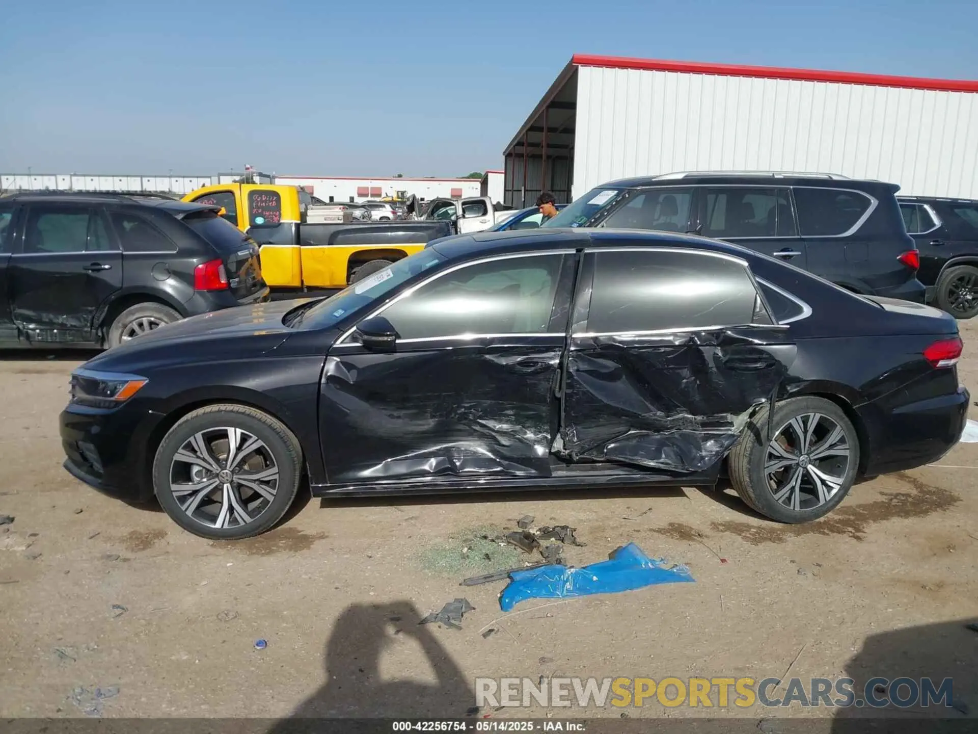 14 Photograph of a damaged car 1VWSA7A34MC005338 VOLKSWAGEN PASSAT 2021