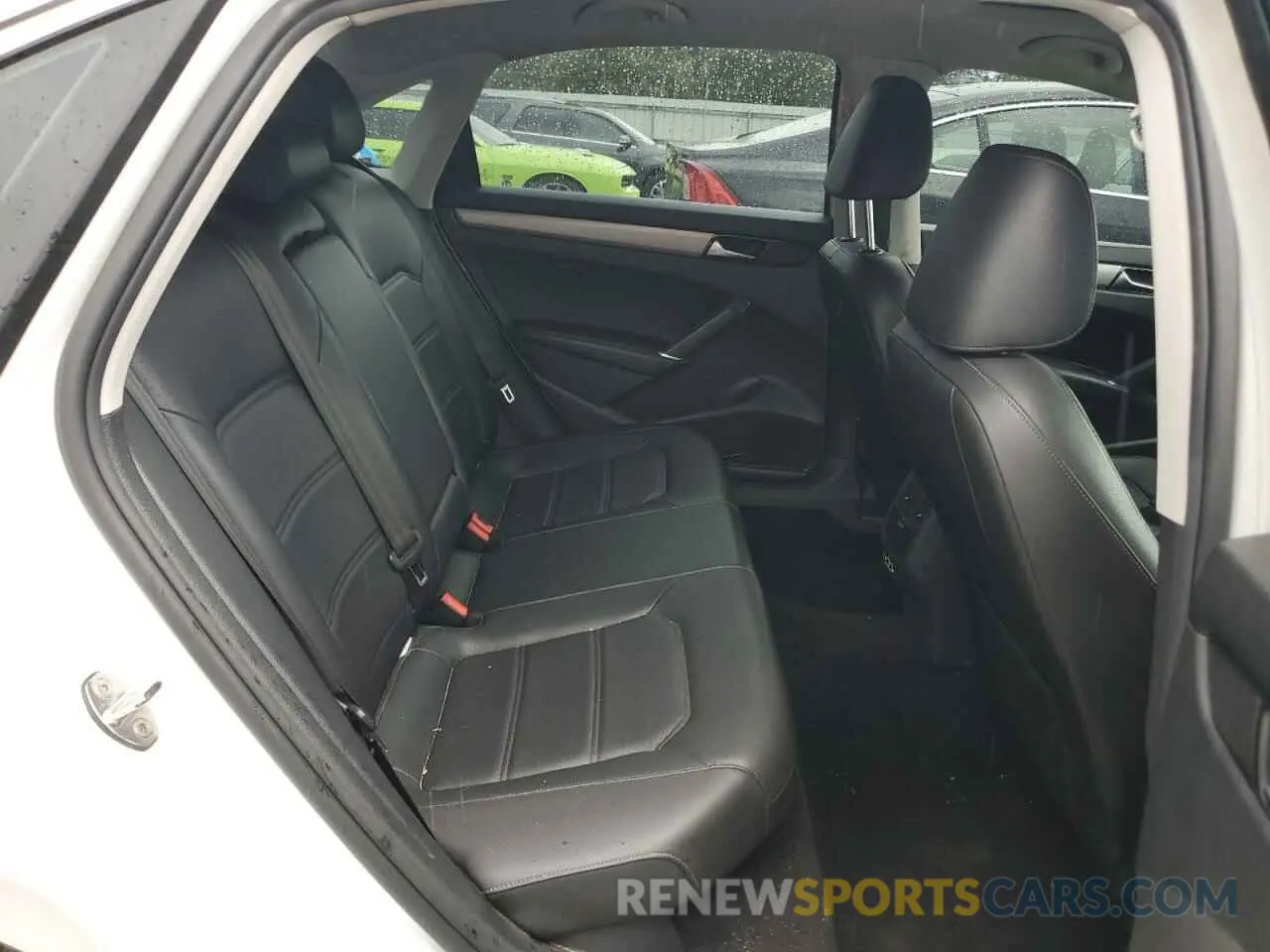 10 Photograph of a damaged car 1VWSA7A34MC010510 VOLKSWAGEN PASSAT 2021