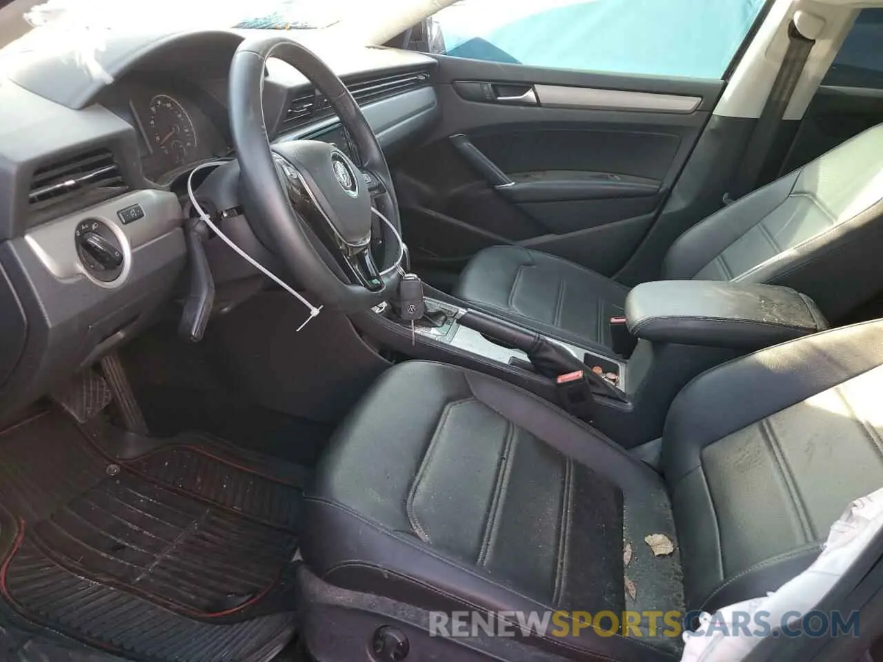 7 Photograph of a damaged car 1VWSA7A34MC010796 VOLKSWAGEN PASSAT 2021