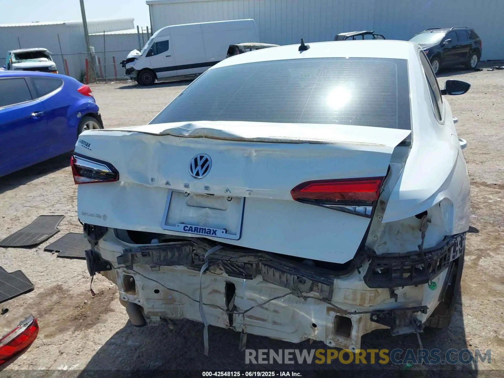 17 Photograph of a damaged car 1VWSA7A34MC018770 VOLKSWAGEN PASSAT 2021