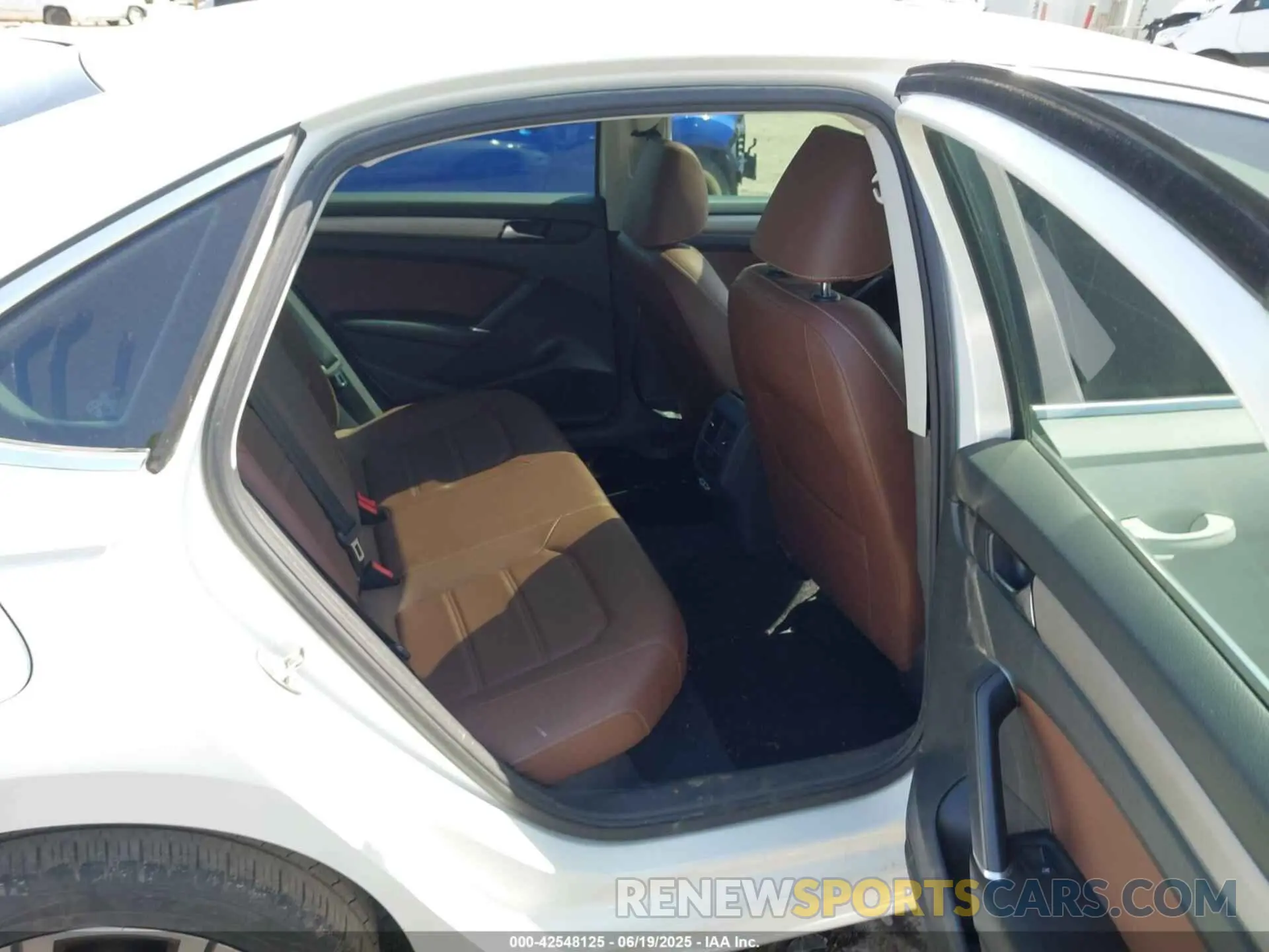8 Photograph of a damaged car 1VWSA7A34MC018770 VOLKSWAGEN PASSAT 2021