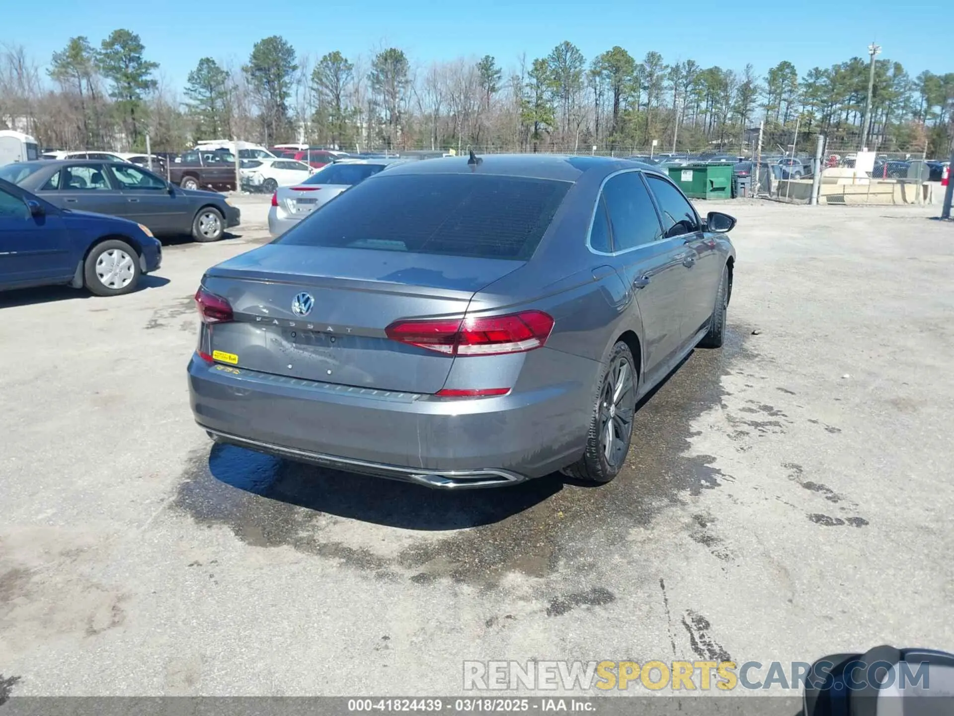 4 Photograph of a damaged car 1VWSA7A36MC000433 VOLKSWAGEN PASSAT 2021