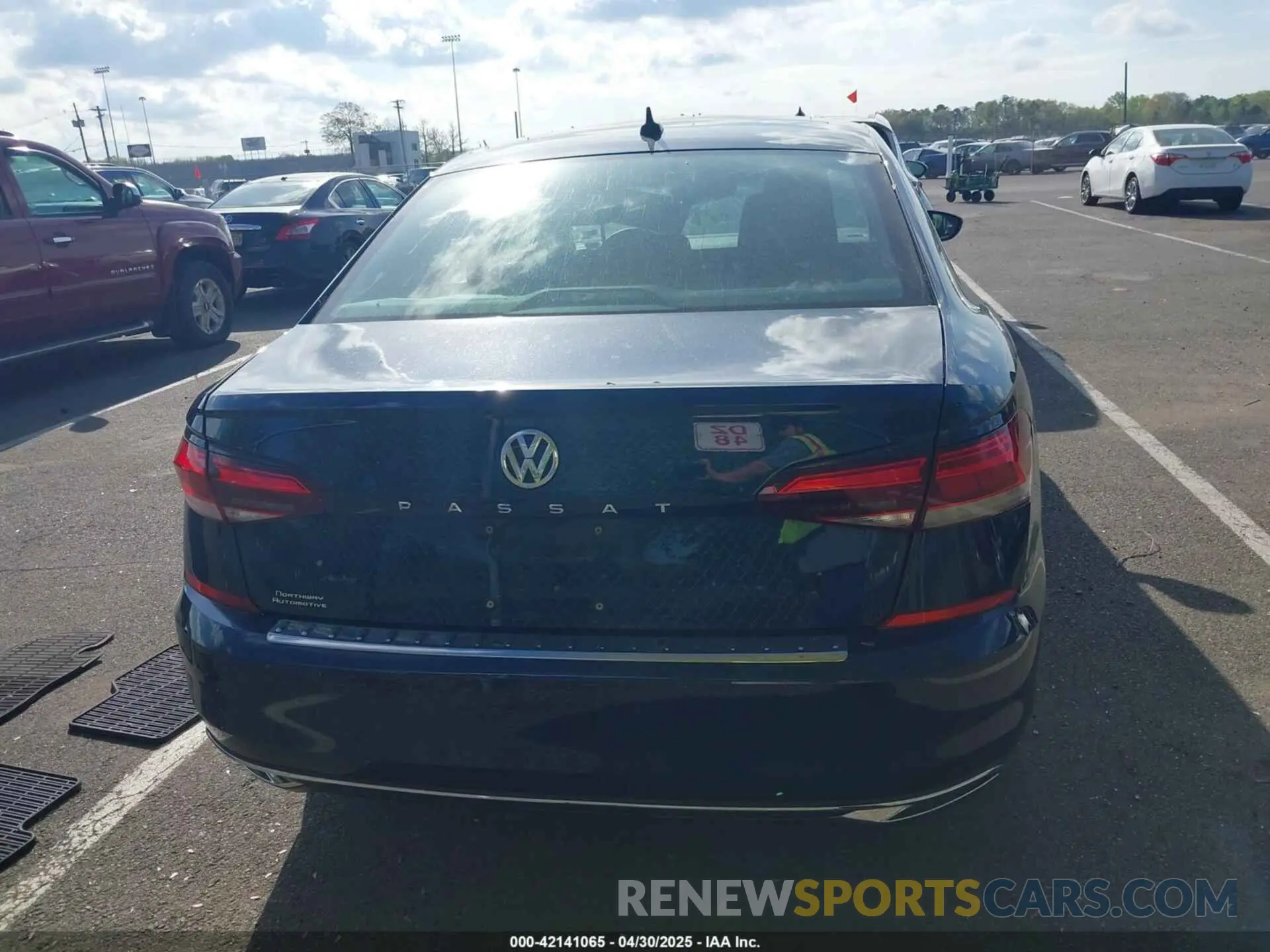 16 Photograph of a damaged car 1VWSA7A36MC010749 VOLKSWAGEN PASSAT 2021