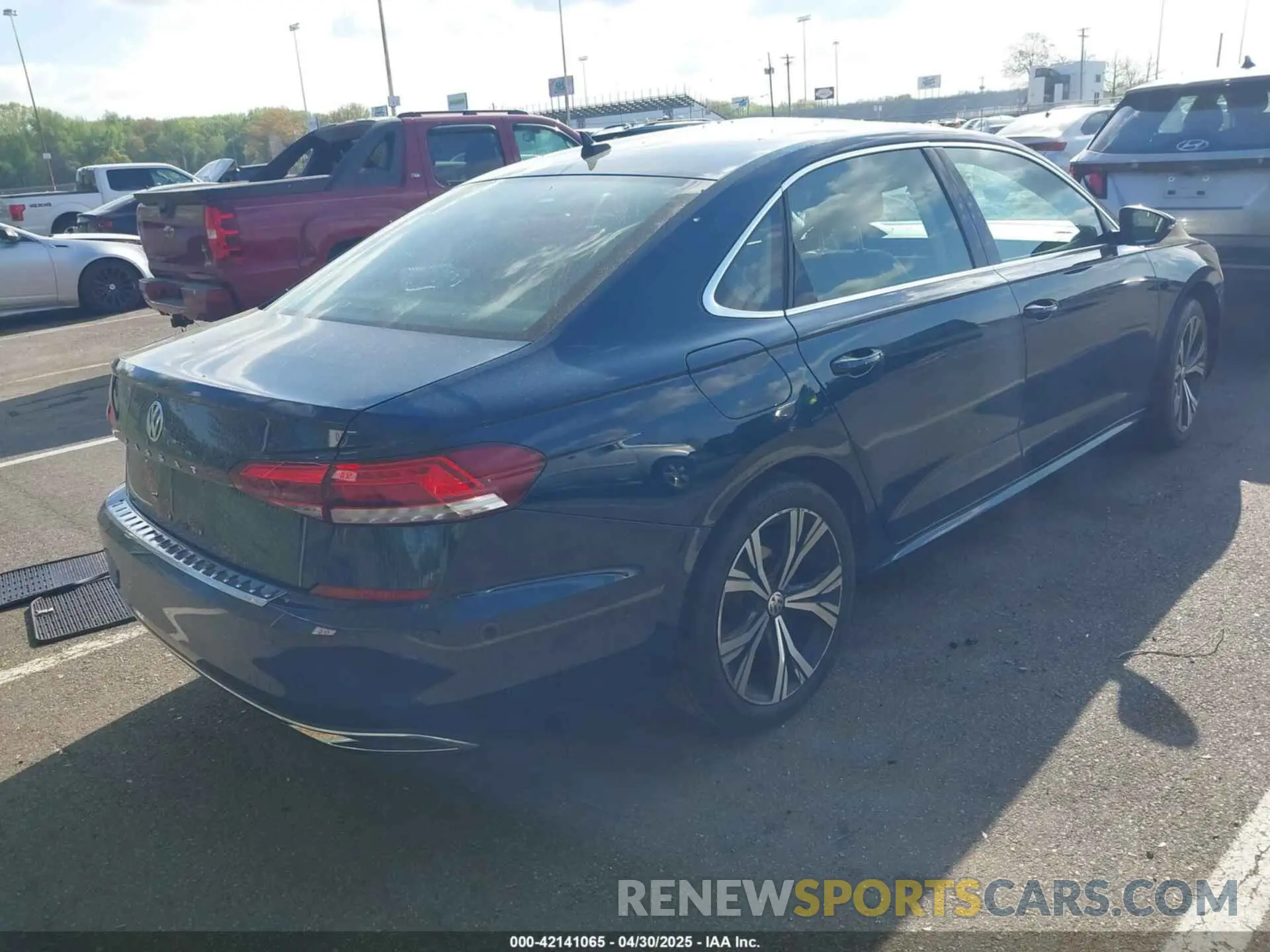 4 Photograph of a damaged car 1VWSA7A36MC010749 VOLKSWAGEN PASSAT 2021
