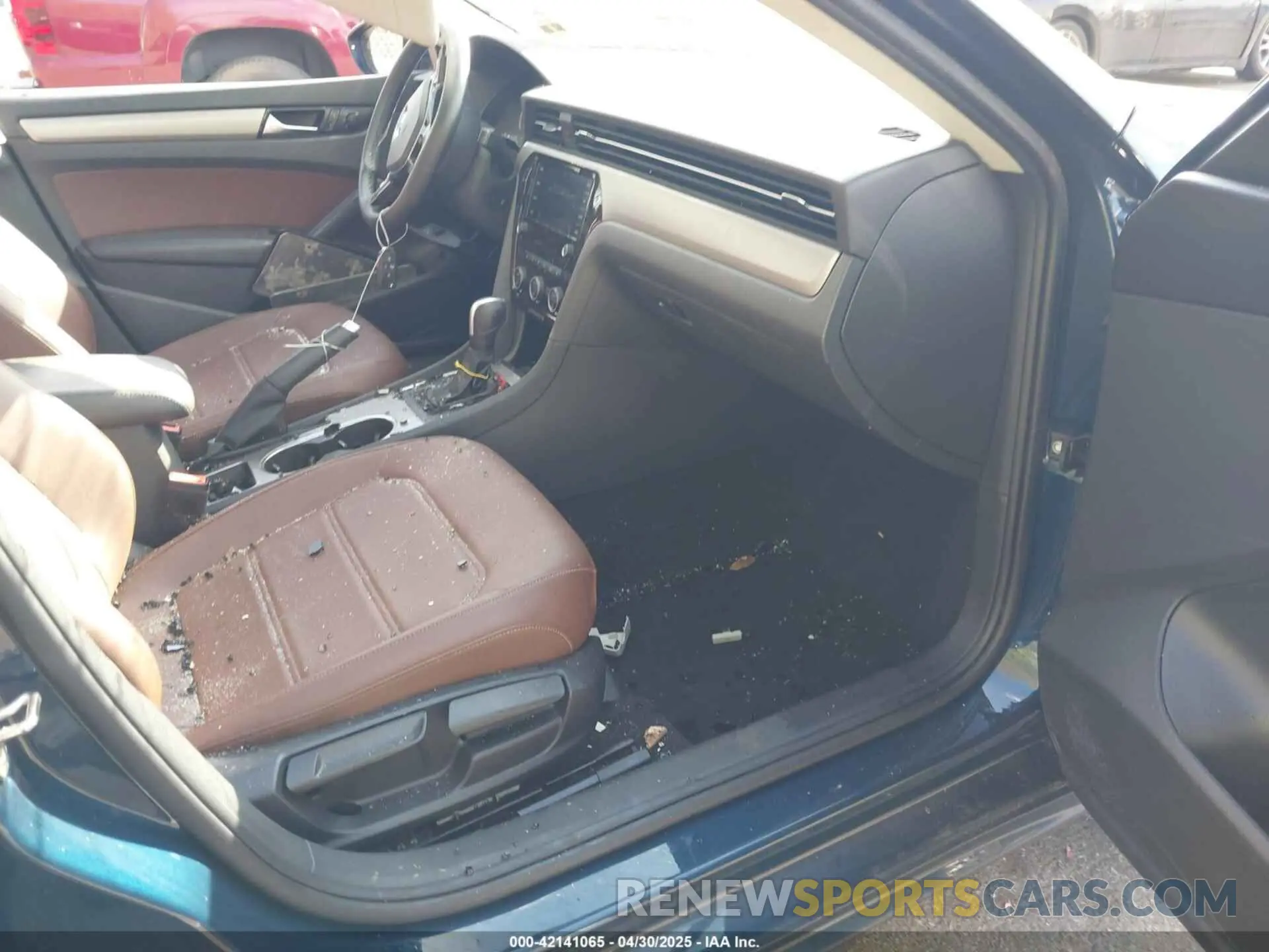 5 Photograph of a damaged car 1VWSA7A36MC010749 VOLKSWAGEN PASSAT 2021