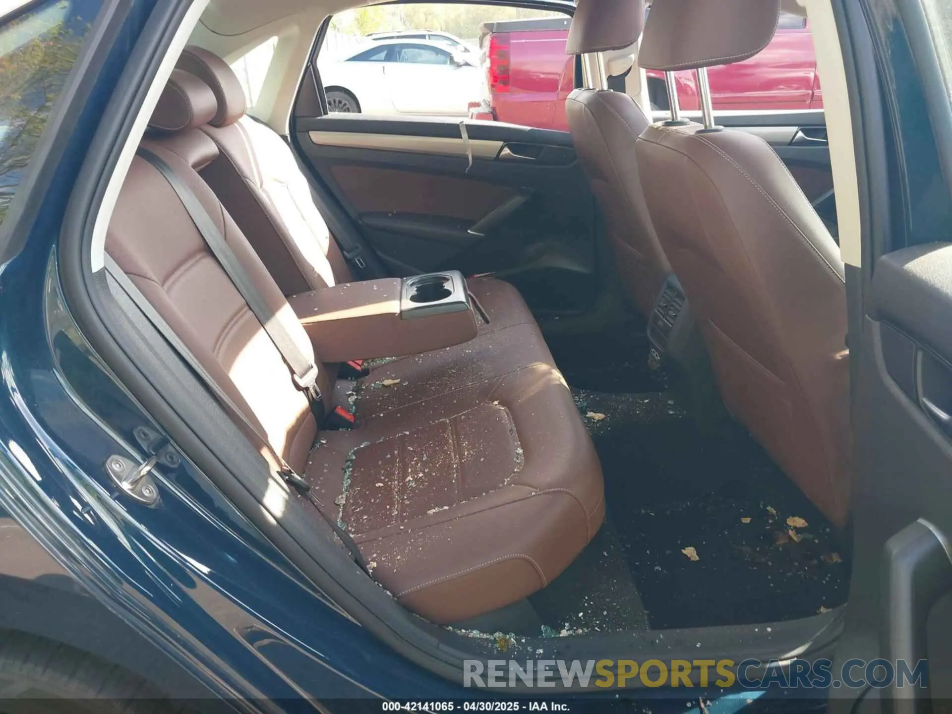 8 Photograph of a damaged car 1VWSA7A36MC010749 VOLKSWAGEN PASSAT 2021