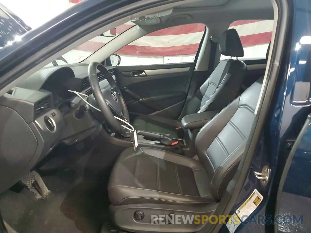 7 Photograph of a damaged car 1VWSA7A37MC000215 VOLKSWAGEN PASSAT 2021