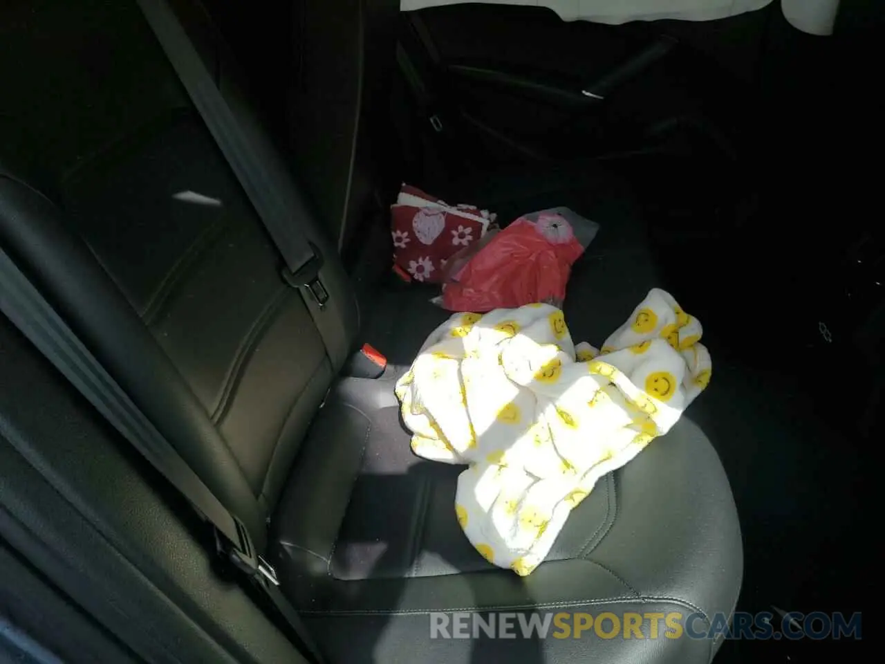 10 Photograph of a damaged car 1VWSA7A37MC009450 VOLKSWAGEN PASSAT 2021