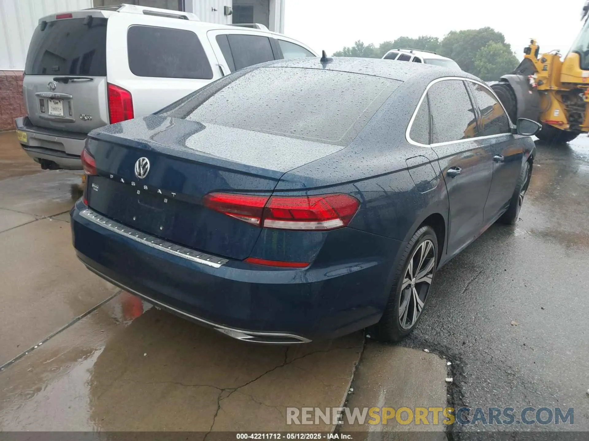 4 Photograph of a damaged car 1VWSA7A37MC014969 VOLKSWAGEN PASSAT 2021
