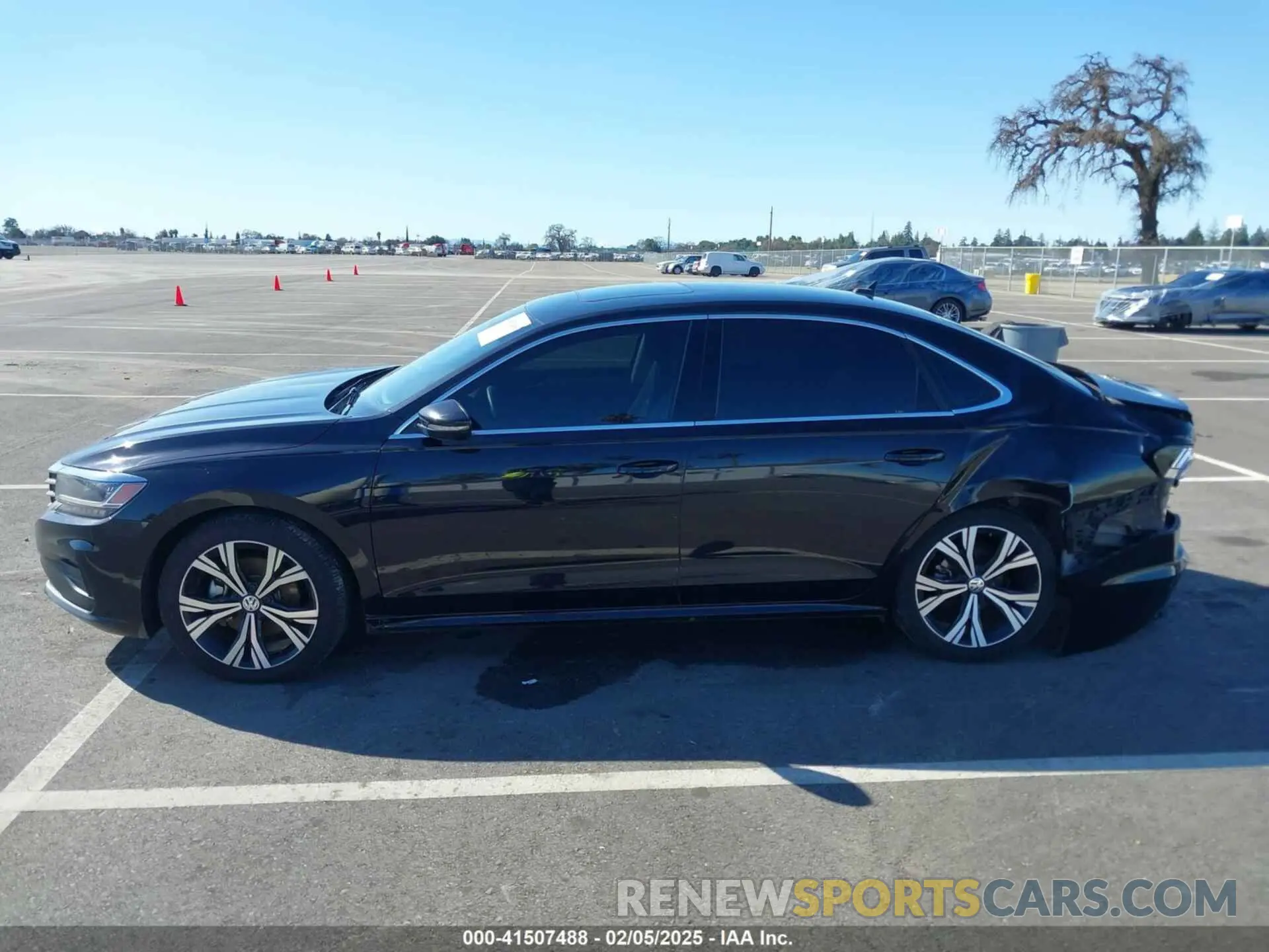 15 Photograph of a damaged car 1VWSA7A38MC011112 VOLKSWAGEN PASSAT 2021
