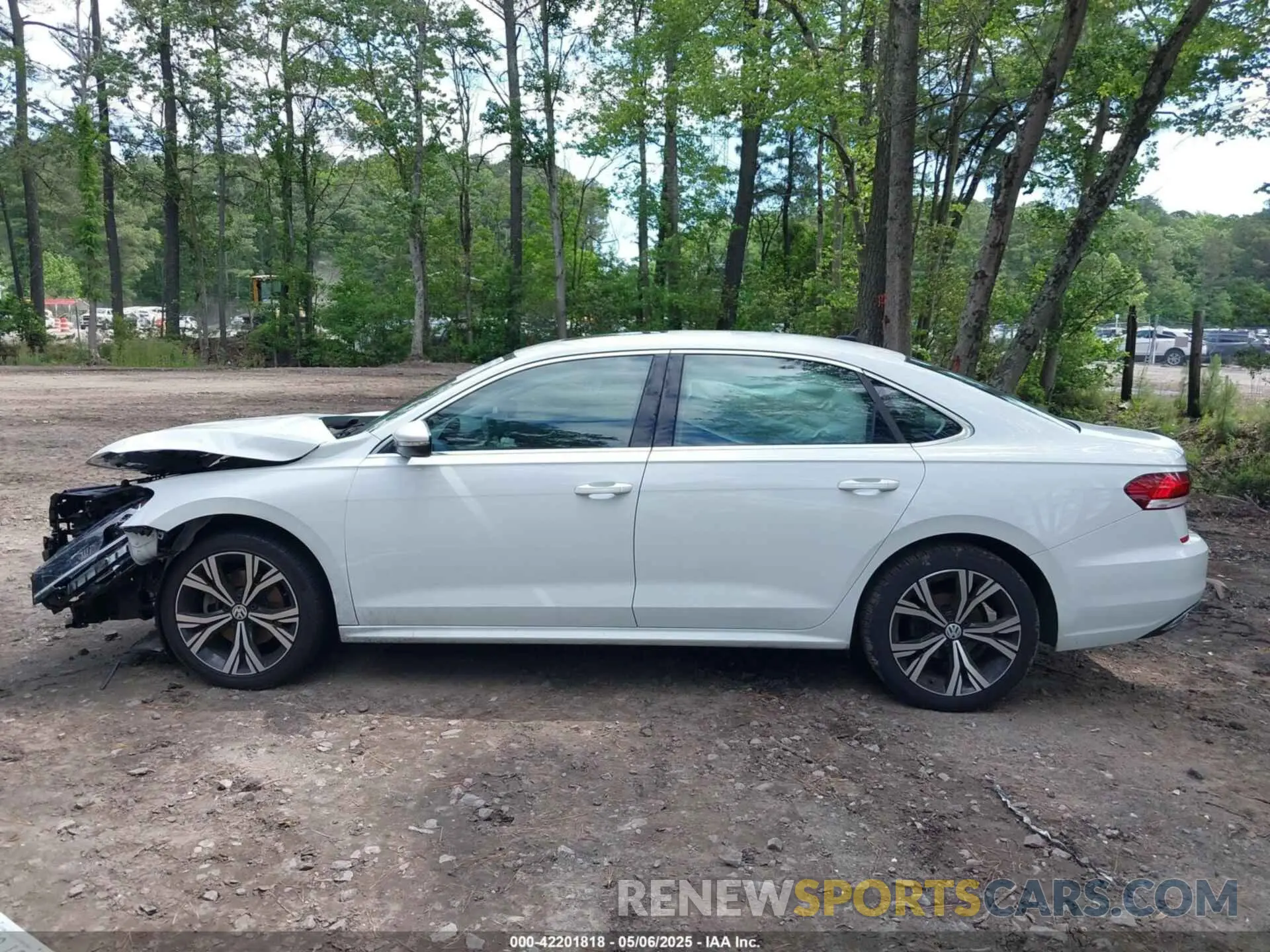 15 Photograph of a damaged car 1VWSA7A38MC014396 VOLKSWAGEN PASSAT 2021