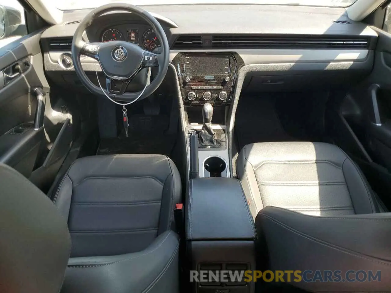 8 Photograph of a damaged car 1VWSA7A39MC017601 VOLKSWAGEN PASSAT 2021