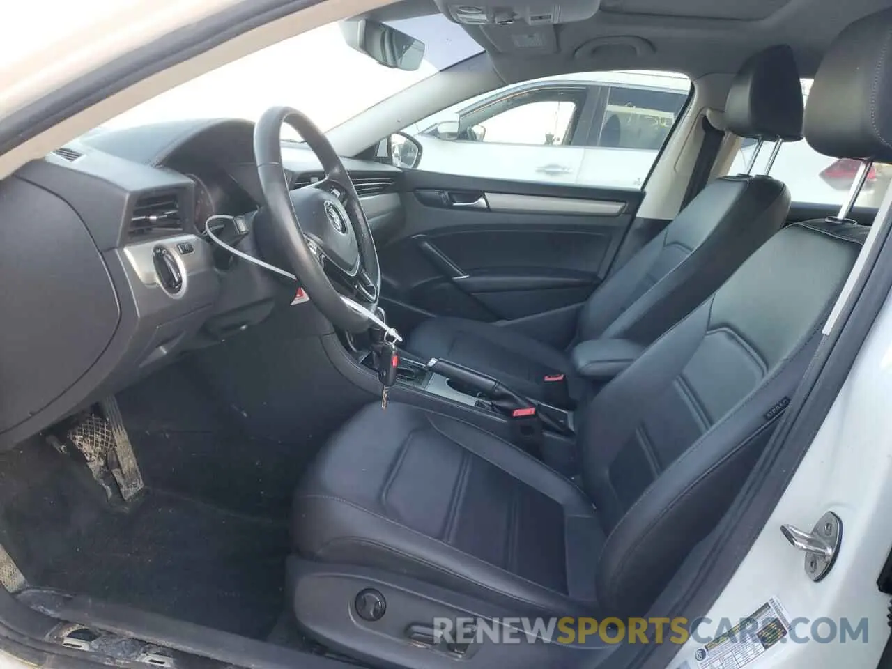 7 Photograph of a damaged car 1VWSA7A3XMC006655 VOLKSWAGEN PASSAT 2021